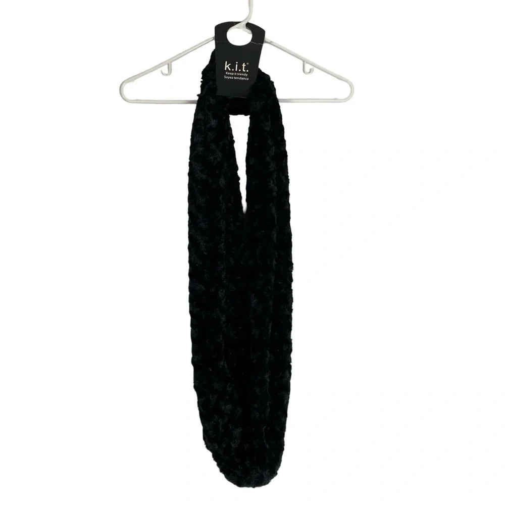 KIT Infinity Scarf Black Plush Soft Fuzzy Womens Unisex New NWT
